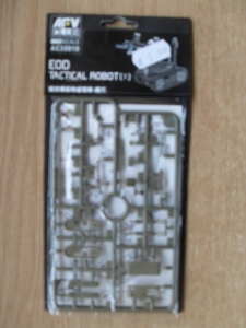 AFV CLUB 1/35 AC35010 EOD TACTICAL ROBOT